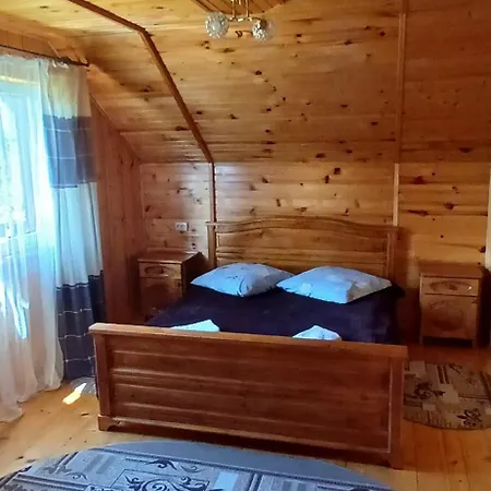 На Пагорбі Guest House Mykulychyn Exterior photo